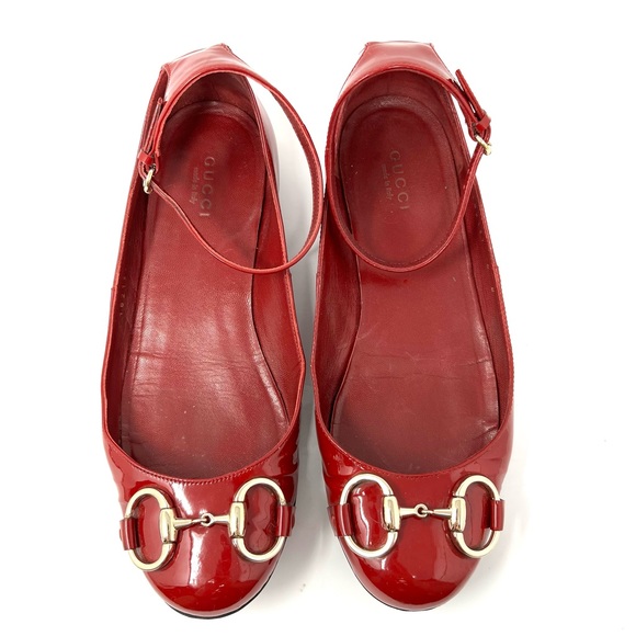 AUTHENTIC! Gucci Red Patent Leather Horsebit Ankle Strap Flats Size 6 - Picture 2 of 15